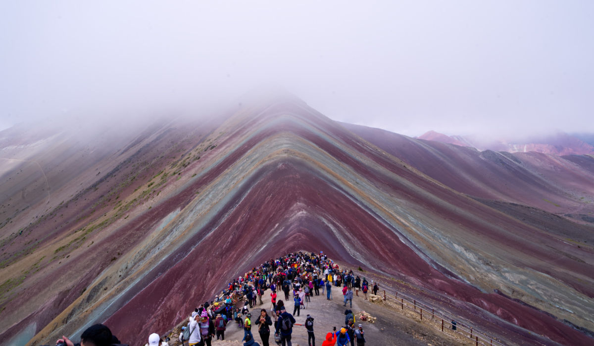 Montaña de Colores con un poco de neblina